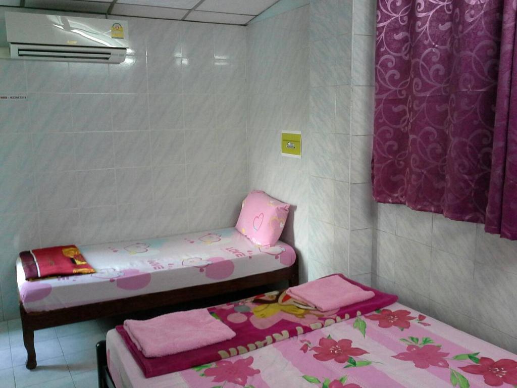 New Central Guesthouse Bangkok Exteriör bild