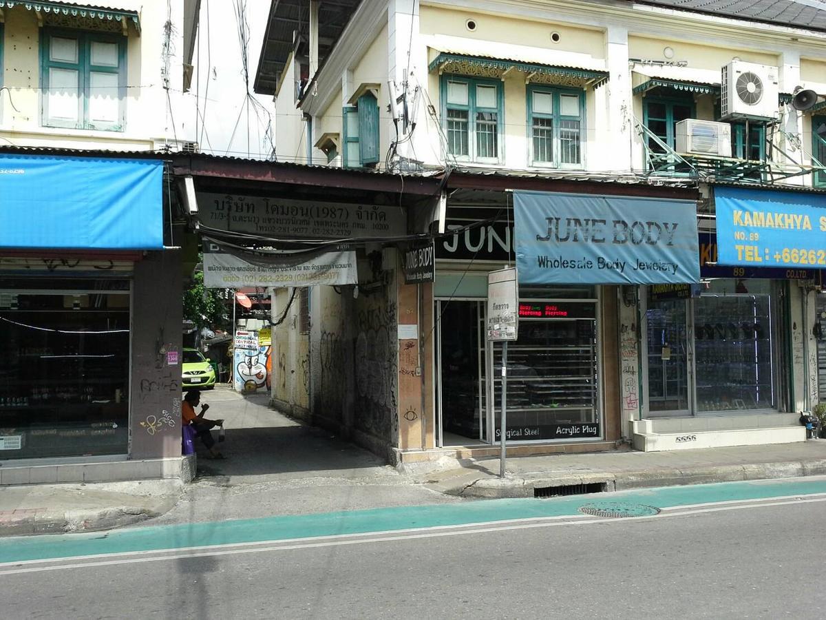 New Central Guesthouse Bangkok Exteriör bild